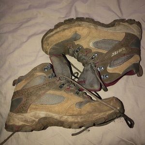 Hi-Tec Hiking Boots Size 6